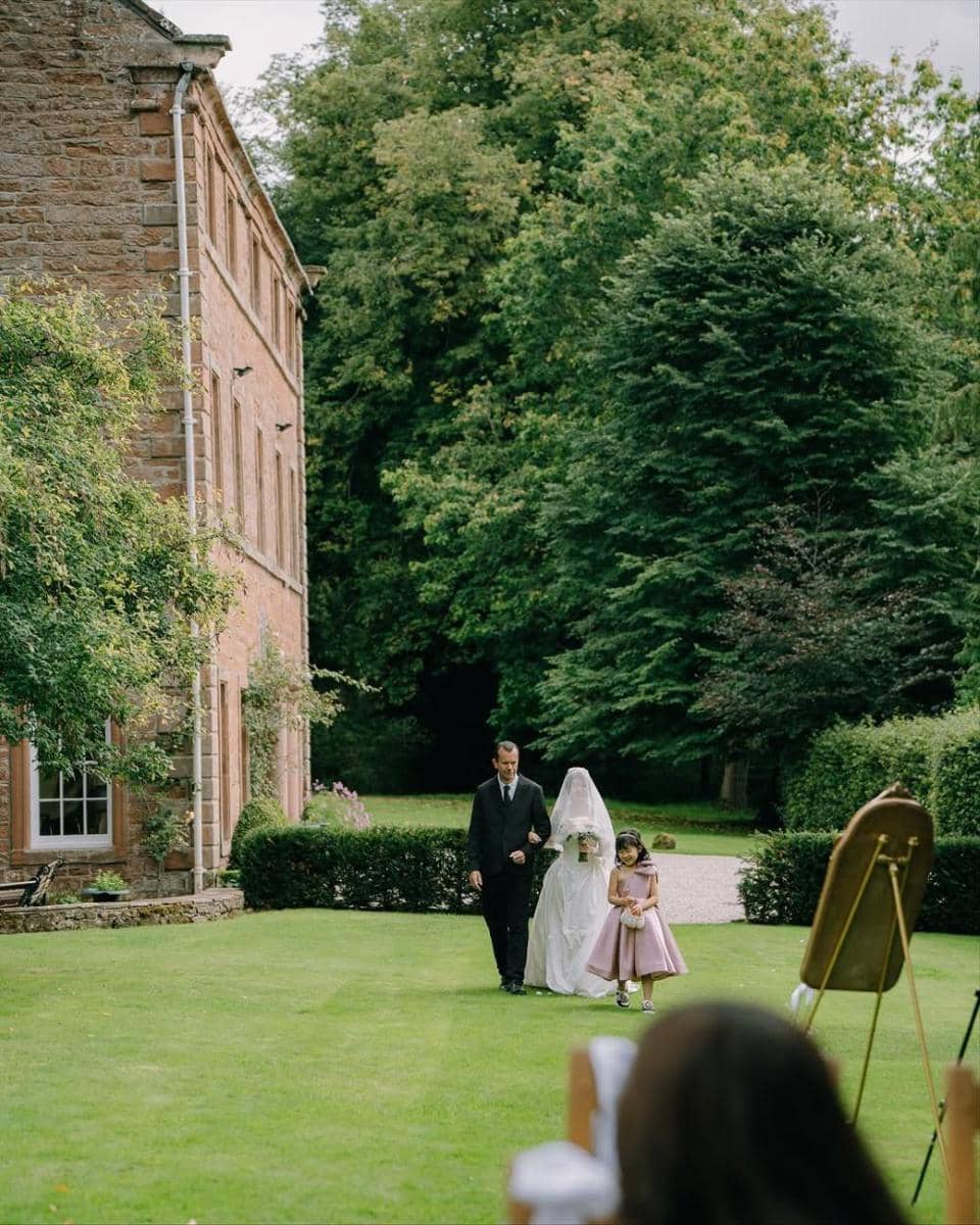 Potret Resepsi Pernikahan Cassandra Lee dan Ryuken Lie