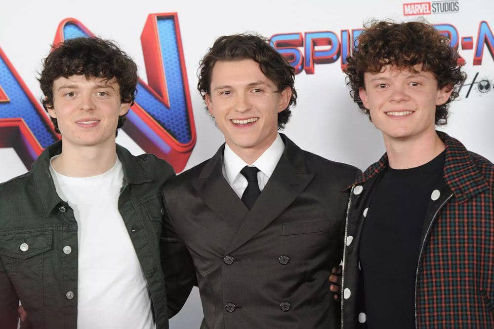 Fakta Keluarga Tom Holland