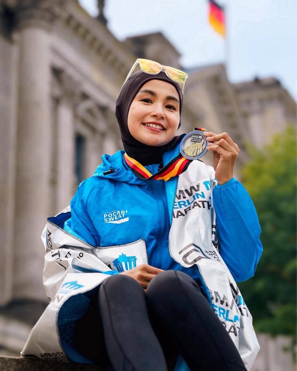 artis yang mengikuti Berlin Marathon 2025