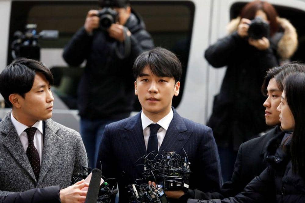 Potret Seungri yang terlibat skandal kontroversial Burning Sun pada tahun 2019. (REUTERS/Kim Hong-Ji via detikpop)