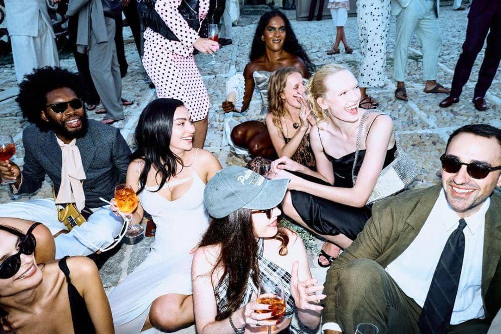 Potret Pernikahan Charli XCX dan George Daniel