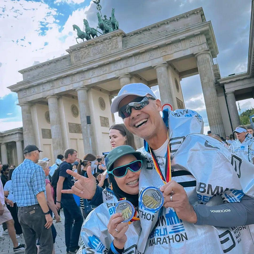 artis yang mengikuti Berlin Marathon 2025
