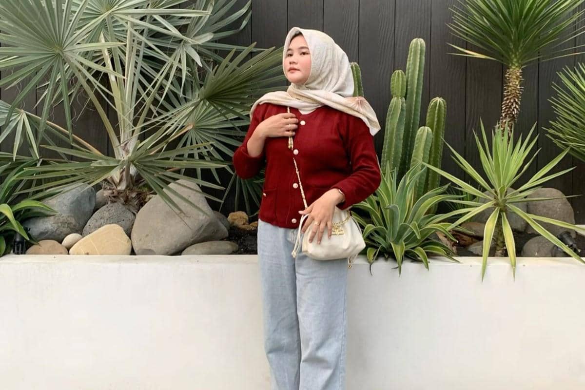 Tips dan trik mix and match outfit warna merah pinterest/d i a n a