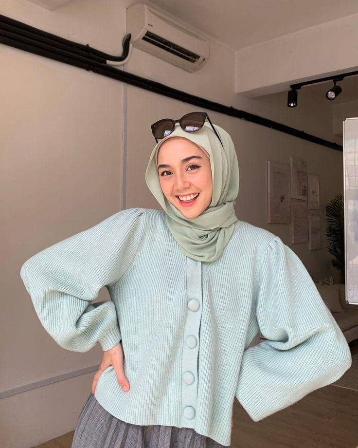 baju warna tosca cocok dengan jilbab warna apa