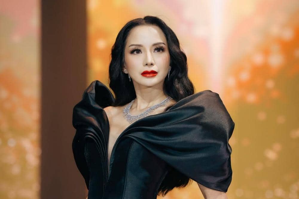 If you want to do something, do it with all of your heart or don’t do it at all.To all the women.jpg