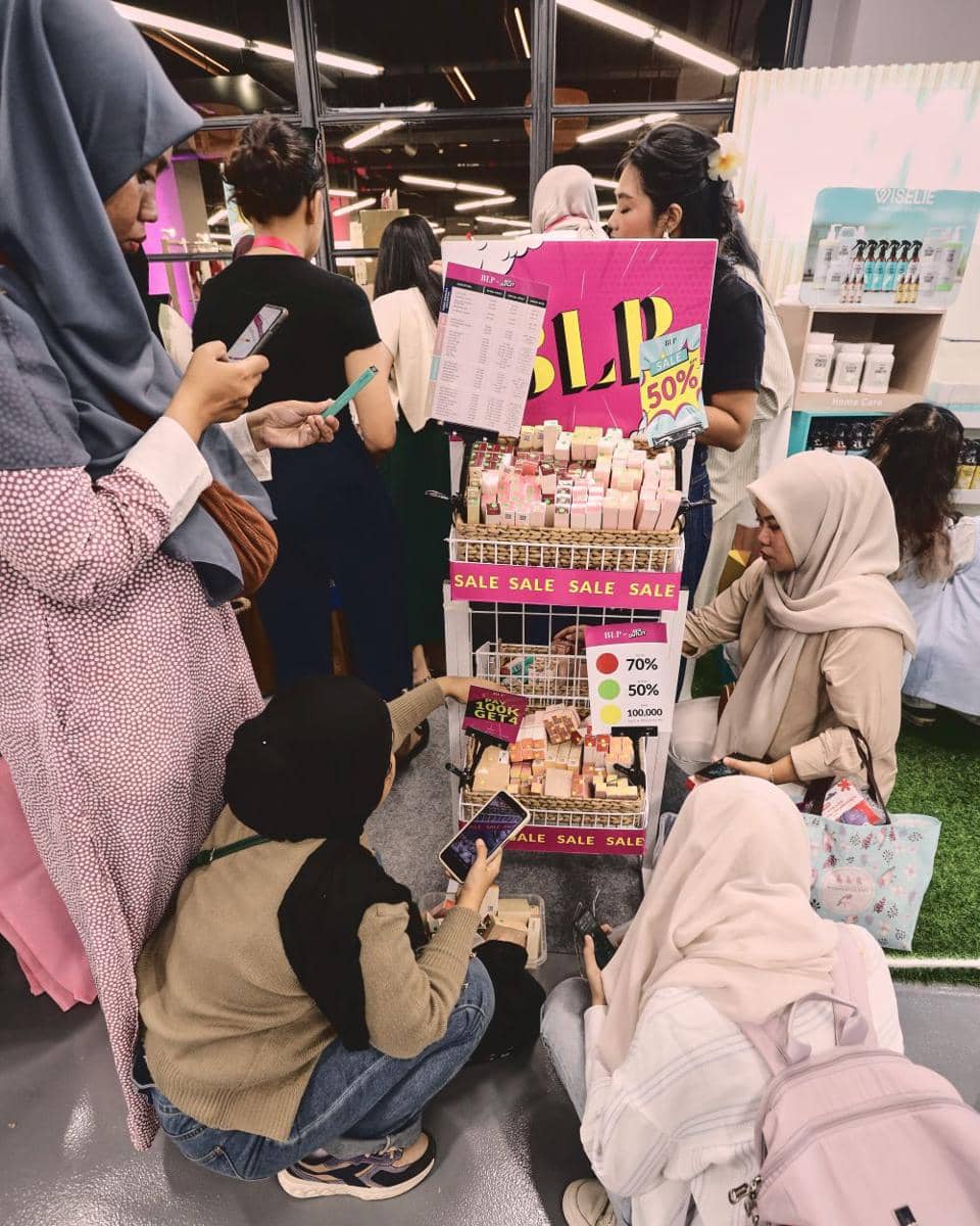 Intip Keseruan BFA Outlet 2025 Hari Pertama