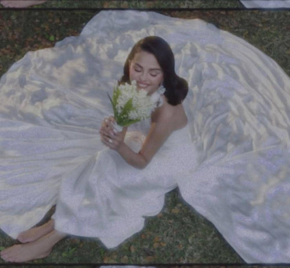 Potret Pernikahan Selena Gomez dan Benny Blanco