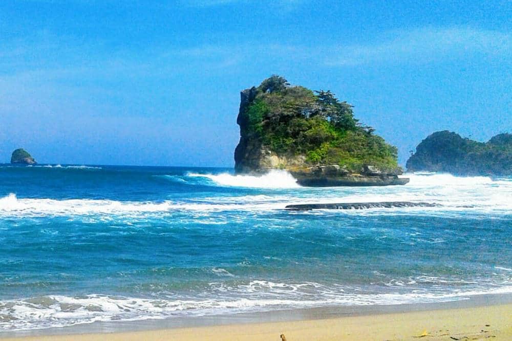 Pantai Ungapan.jpg