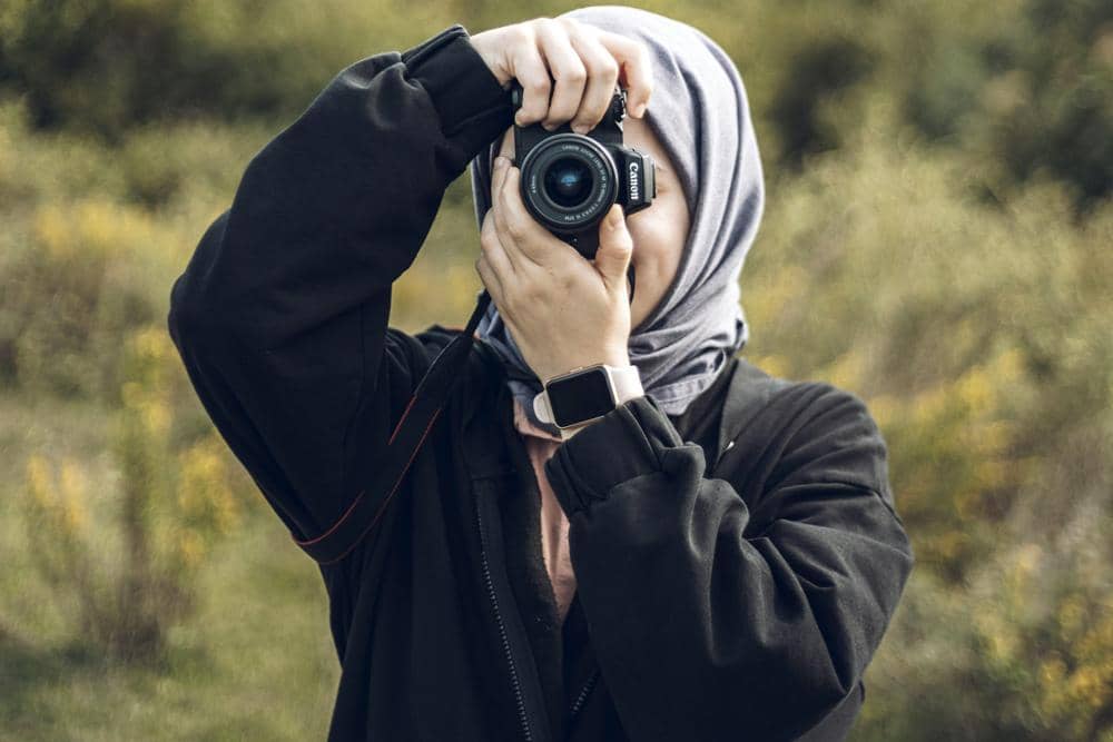 ilustrasi hobi fotografi (pexels.com/Şeyda Nur Uğur)