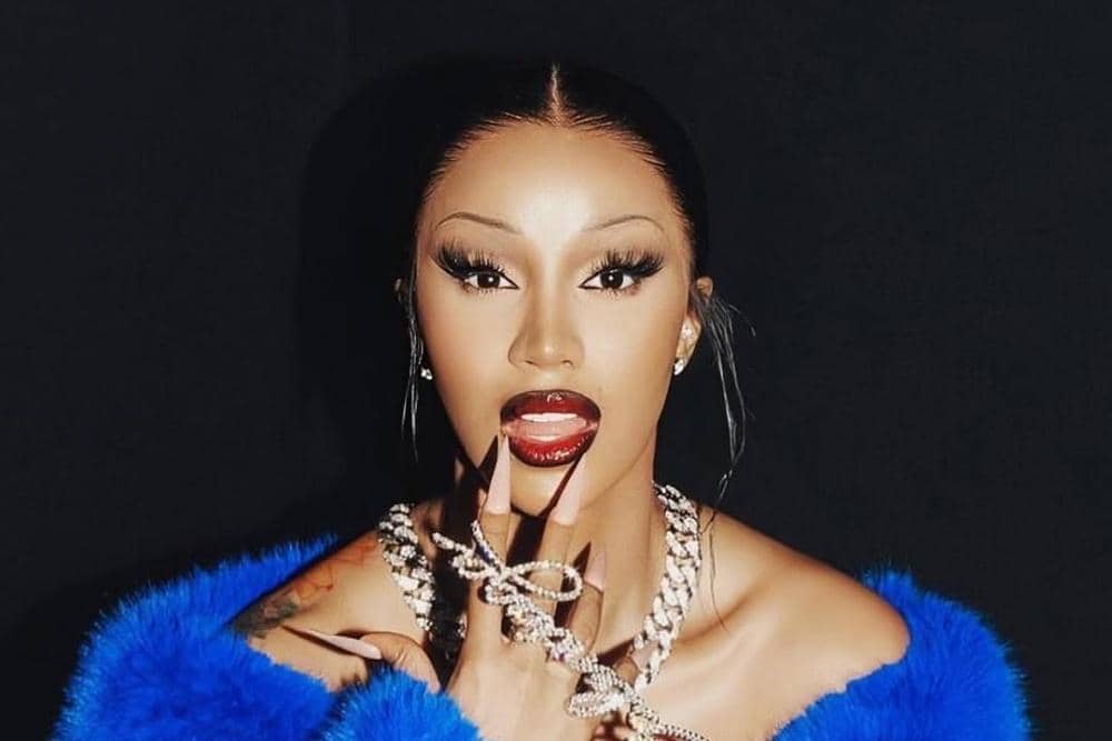 Cardi B strutted down the runway of @balenciaga, showcasing Look 67 from the Fall 2024 Collectio.jpg