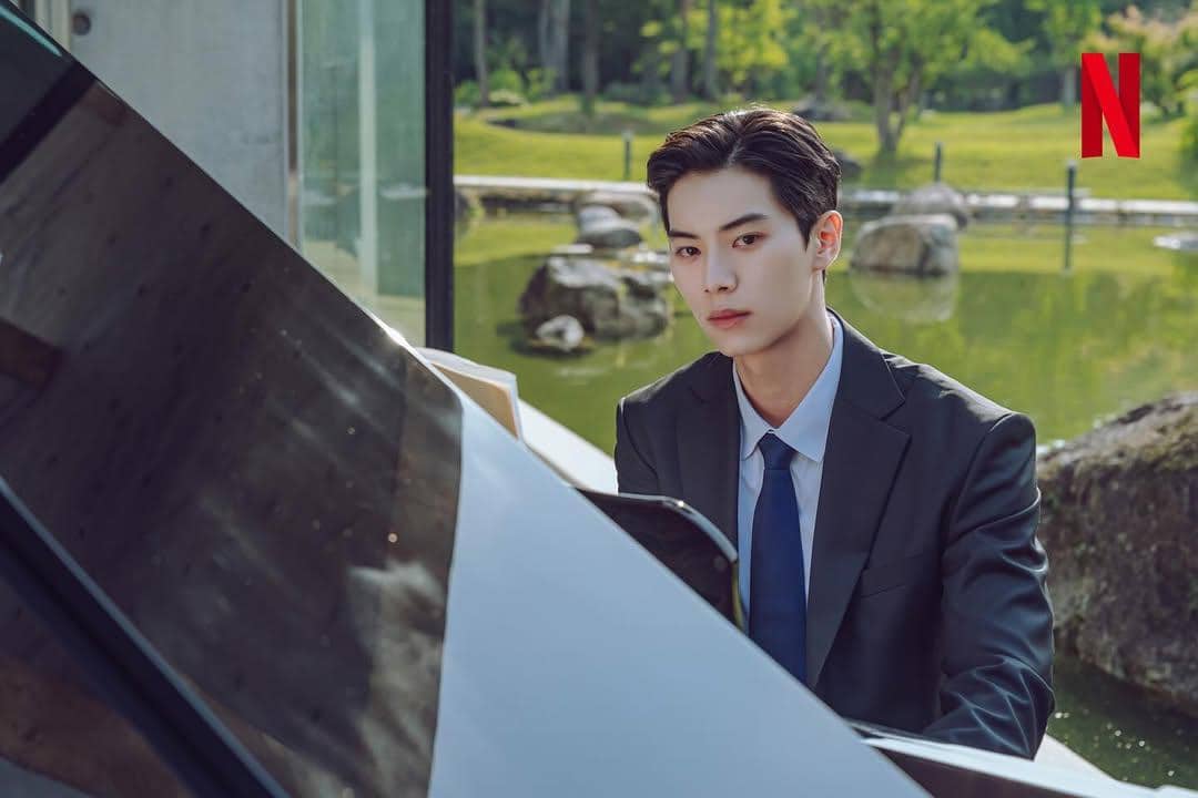 Lee Chae Min sebagai Kang Ha di drama Netflix, Hierarchy. (instagram.com/l.c.m____)