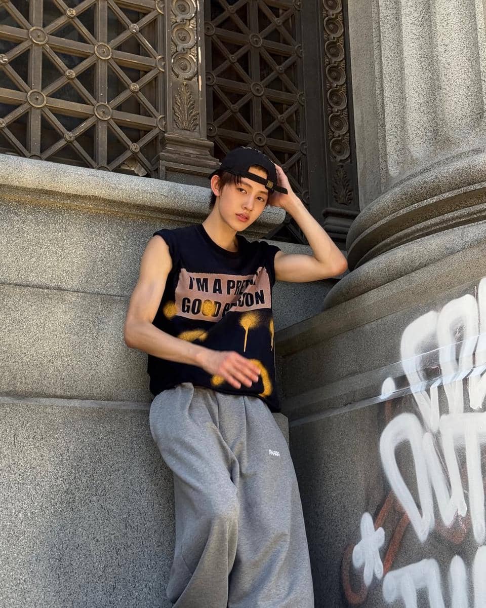 Outfit simple ala Seonghyeon CORTIS