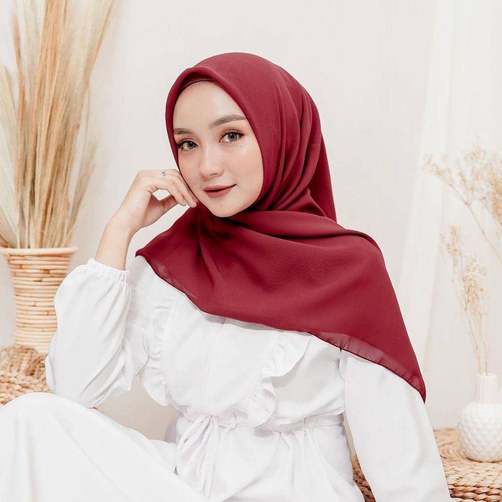 Hijab Maroon