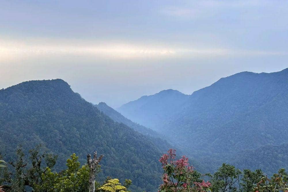 Gunung Burangrang. (Foto: NN via alltrails.com)