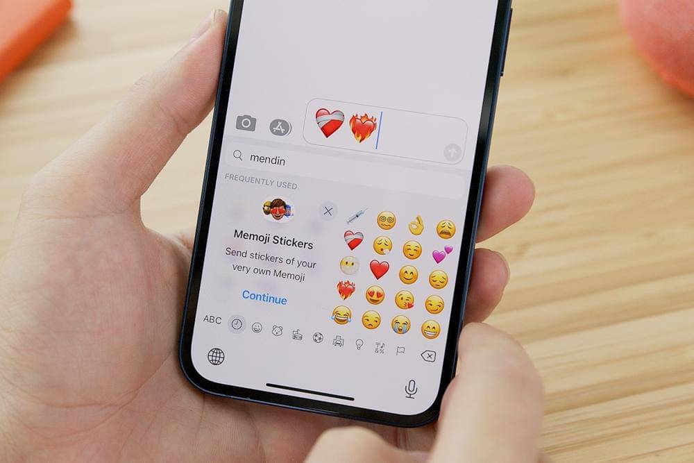 ilustrasi emoji hati (unsplash.com/N.Tho.Duc)