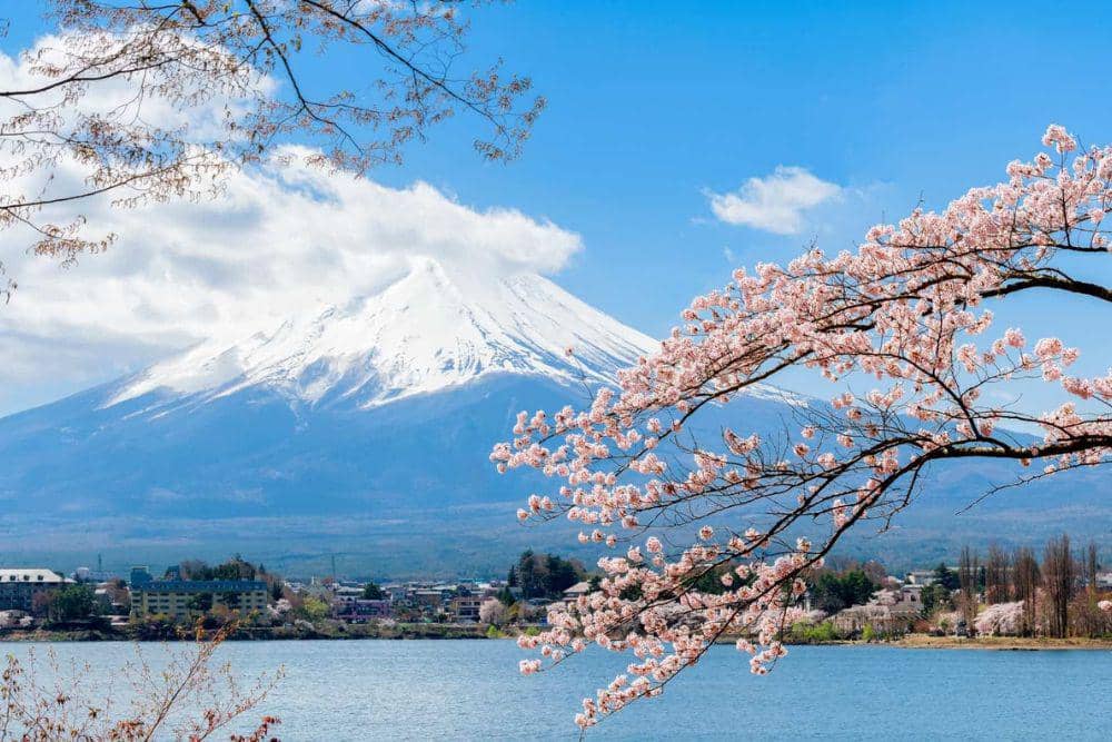 Danau Romantis untuk Lamaran