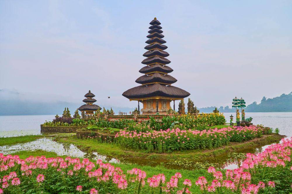 Danau Romantis untuk Lamaran