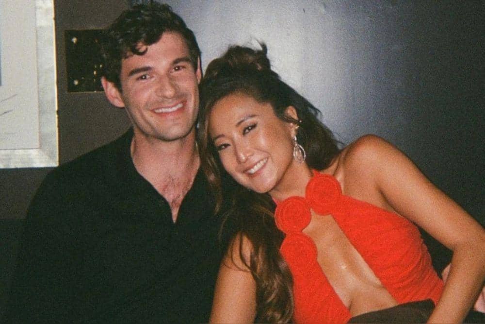 Kisah Cinta Ashley Park dan Paul Forman