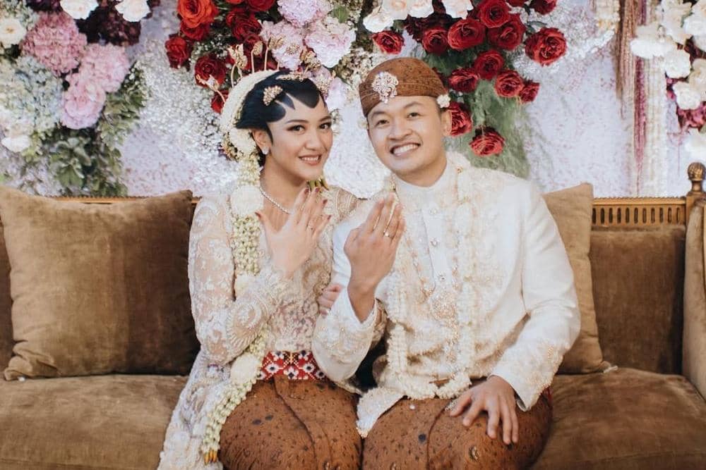 Fakta Isu Keretakan Rumah Tangga Putri Tanjung dan Guinandra