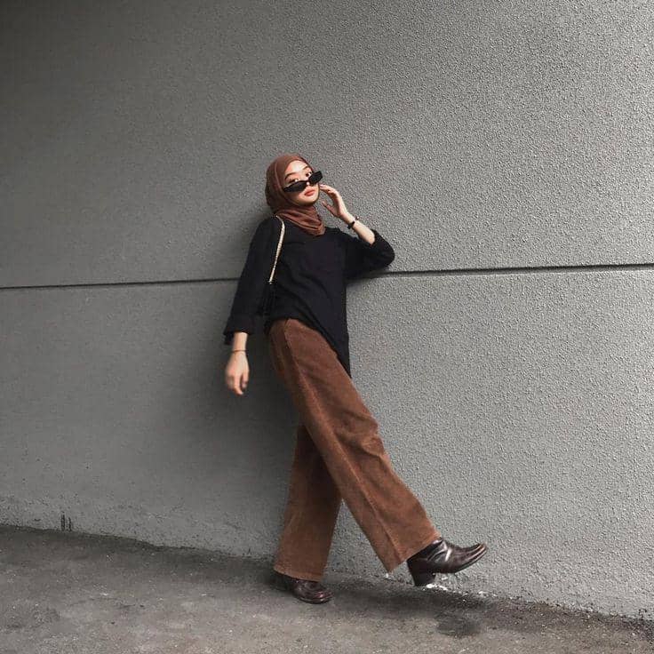 Warna sepatu dark brown