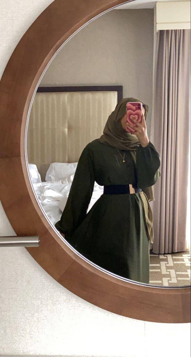 Olive green abaya outfit inspiration
