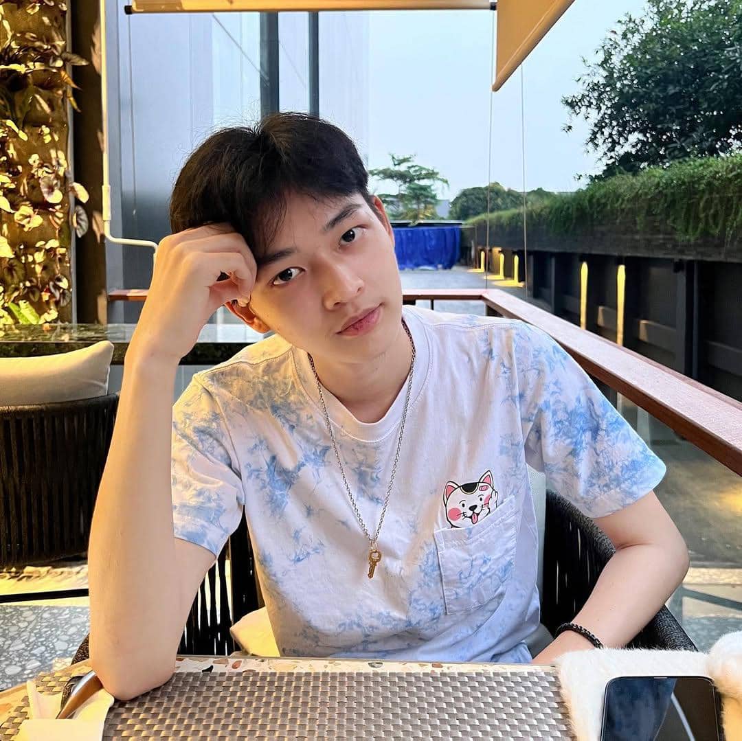 profil Hengky Gunawan