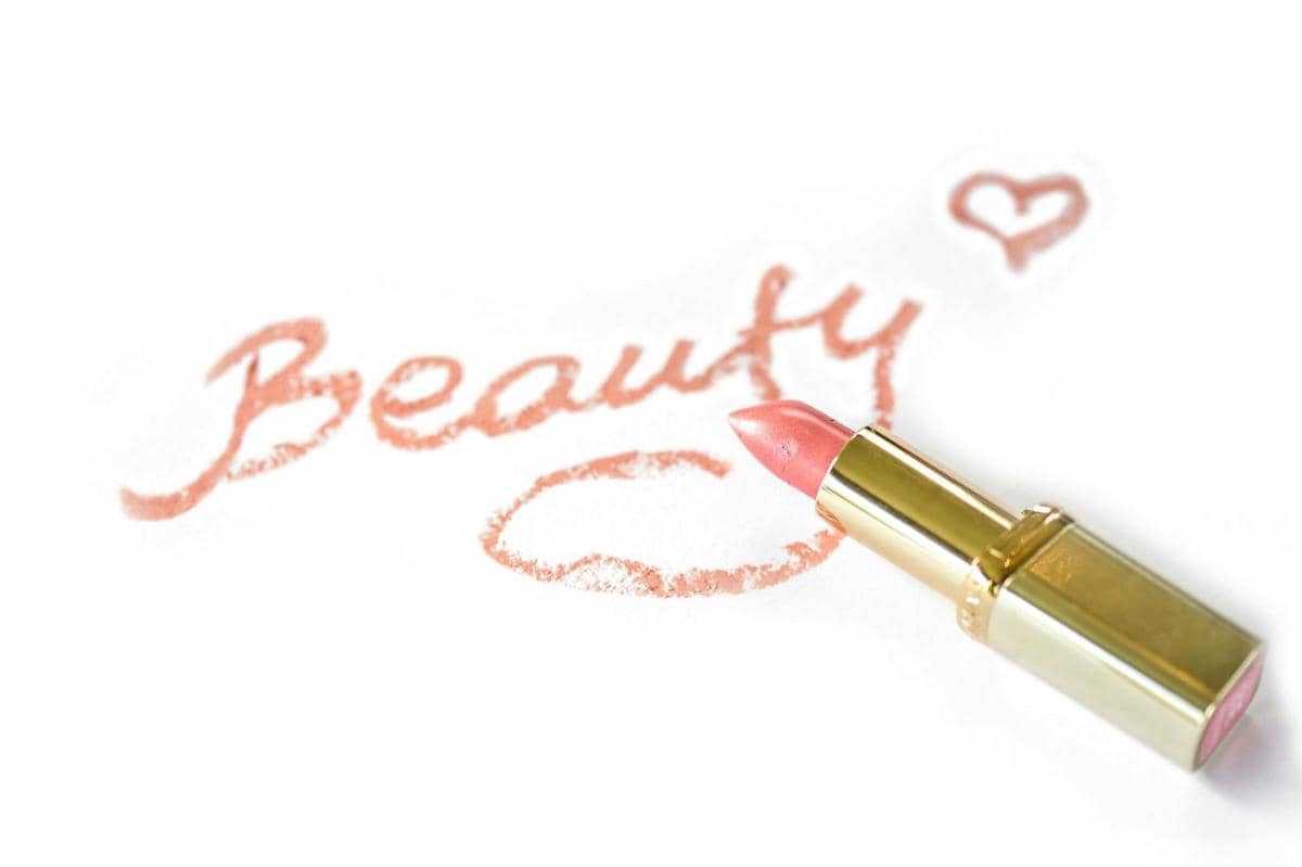 Tebak Logo Brand Lipstik Lokal dari Potongan Gambarnya