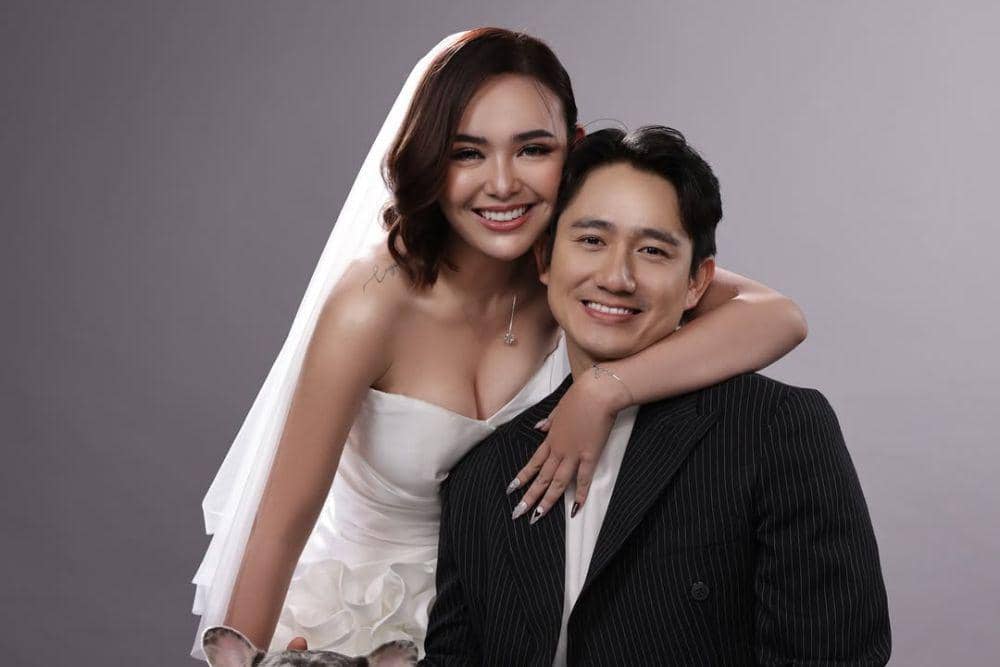 Perbandingan Keluarga Amanda Manopo dan Kenny Austin