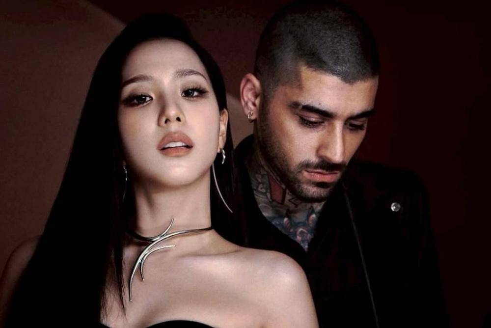 JISOO X ZAYN Digital Single ’𝐄𝐘𝐄𝐒 𝐂𝐋𝐎𝐒𝐄𝐃‘.jpg