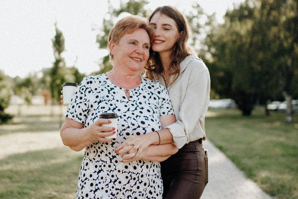 ilustrasi mertua dan menantu (pexels.com/Danik Prihodko)