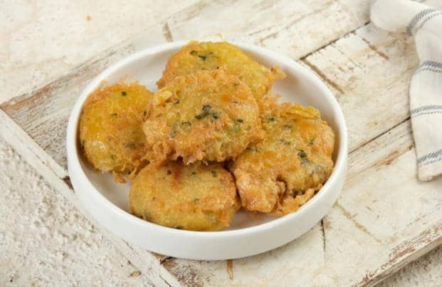 Ilustrasi perkedel kentang. (freepik.com/Edgunn)