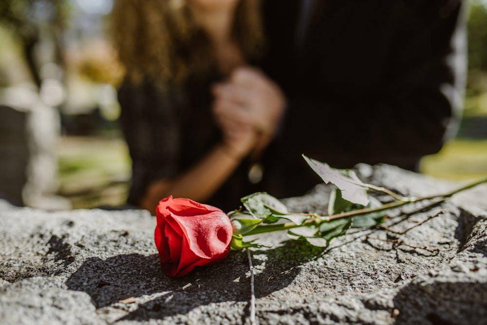 ilustrasi makam (pexels.com/RDNE Stock project)