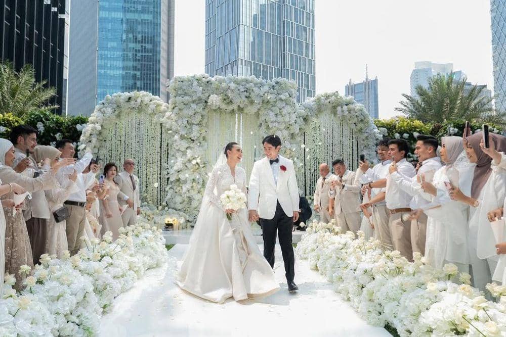 Prediksi Biaya Pernikahan Amanda Manopo dan Kenny Austin