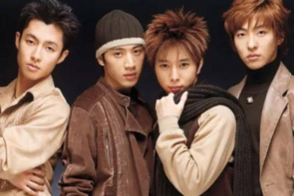 Foto profil grup K-Pop F-IV di Namu Wiki, yang terdiri dari Woo Jung-tae, Jang Hae Young, Kim Hyun-soo, dan Seo Ji-won. (namu.wiki/w/F-iv)