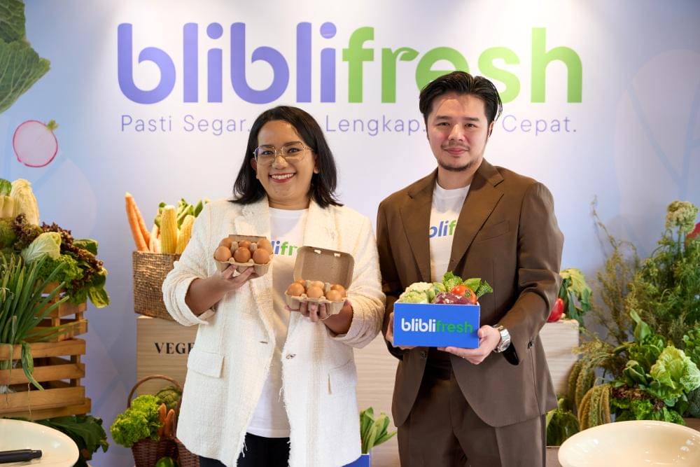Dari kiri ke kanan Rizki Widyastuti, VP Bliblimart & Moslem Fashion - Wilson Kiantoro Head of Brand Management Blibli.jpg