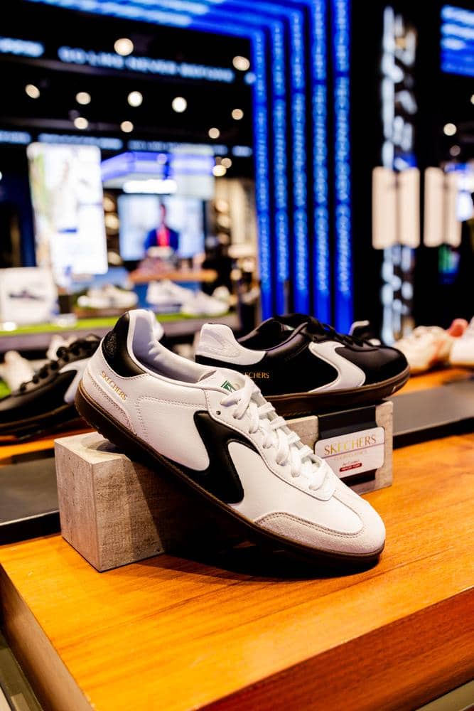 Tampilan Close Up Skechers Hotshots.jpg