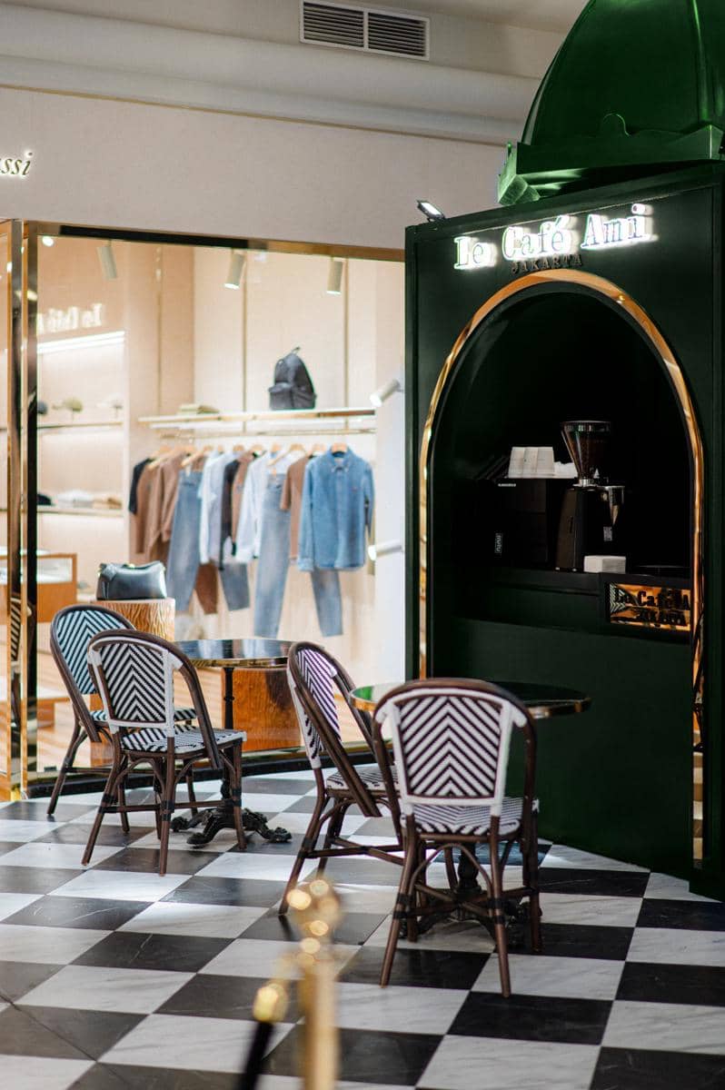 Ami Paris - Le Cafe Kiosk Ami (1).jpg