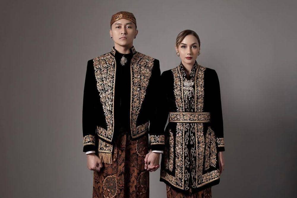 Lika-Liku Asmara Sara Wijayanto