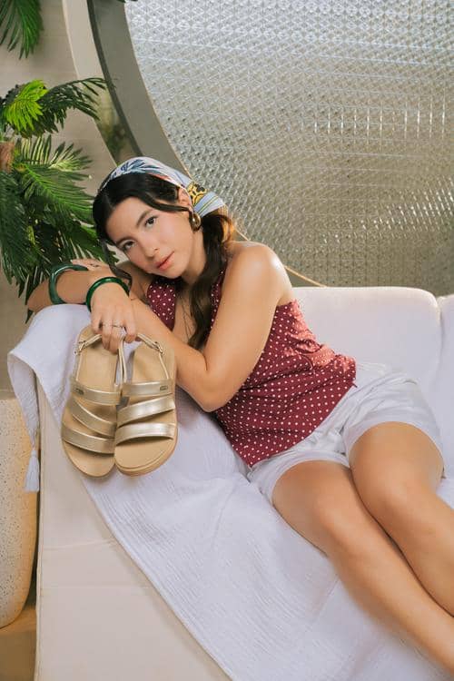 Shaloom with Aura Vista Golden Hour.jpg