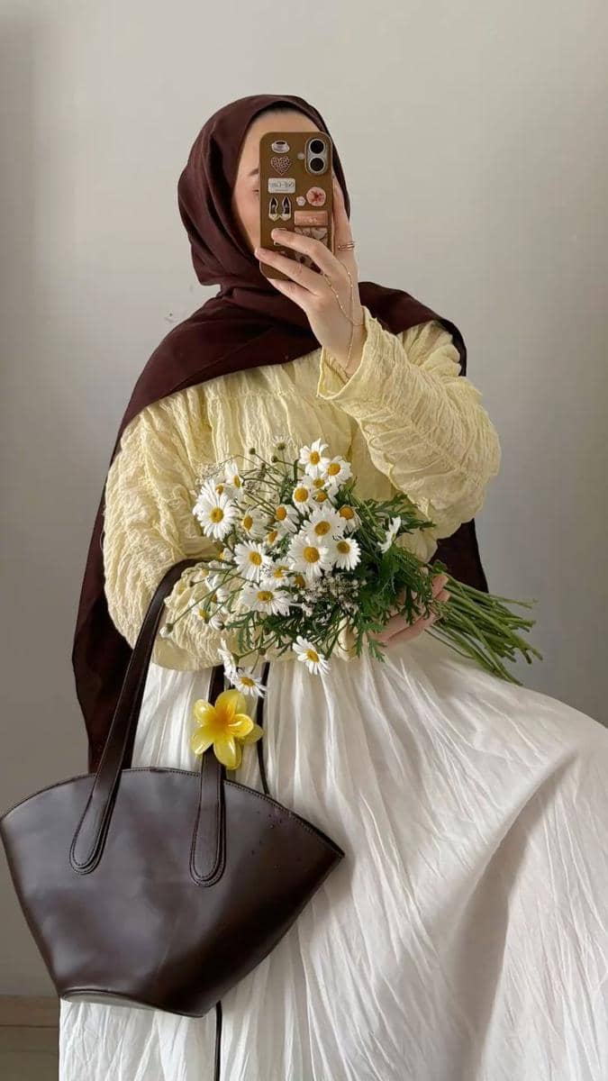 warna mahogany cocok dengan warna apa