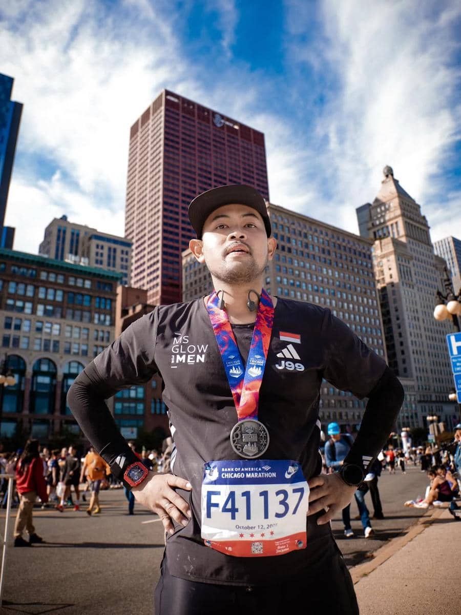 Potret Gilang Pramana atau Juragan 99 ikut Chicago Marathon 2025. (instagram.com/juragan_99)