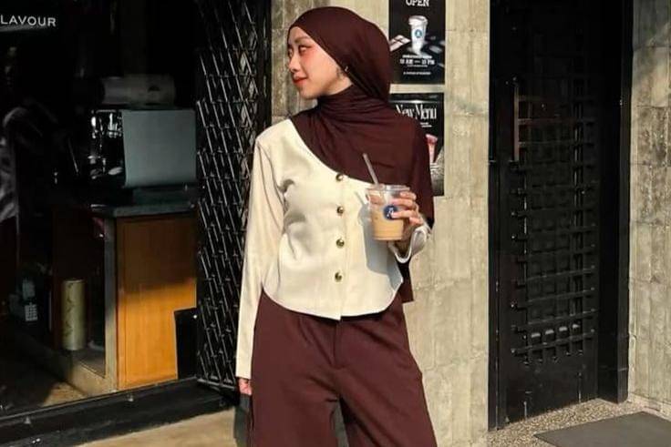 warna mahogany cocok dengan warna apa