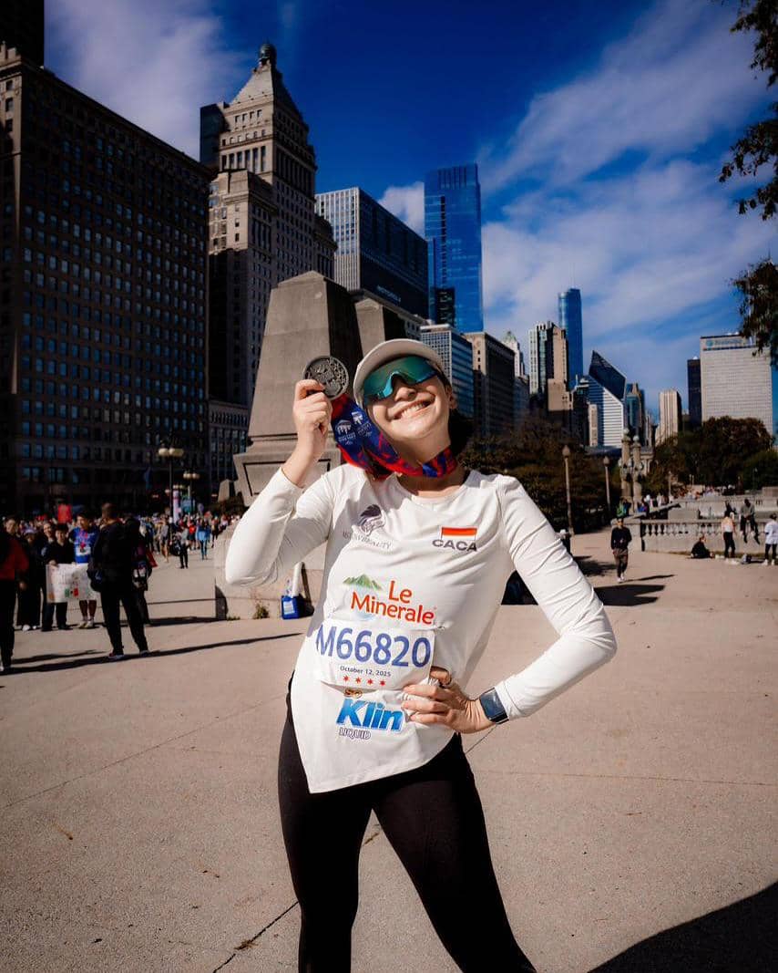 Potret Caca Tengker ikut Chicago Marathon 2025. (instagram.com/cacatengker)