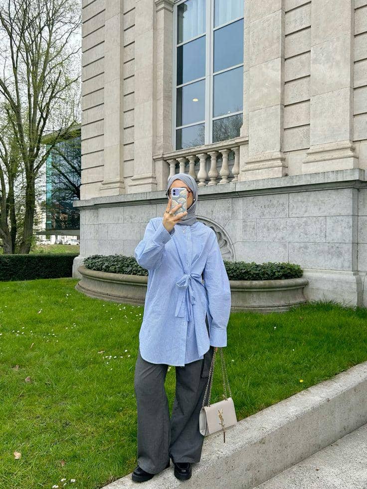 Soft blue dan hijab abu-abu