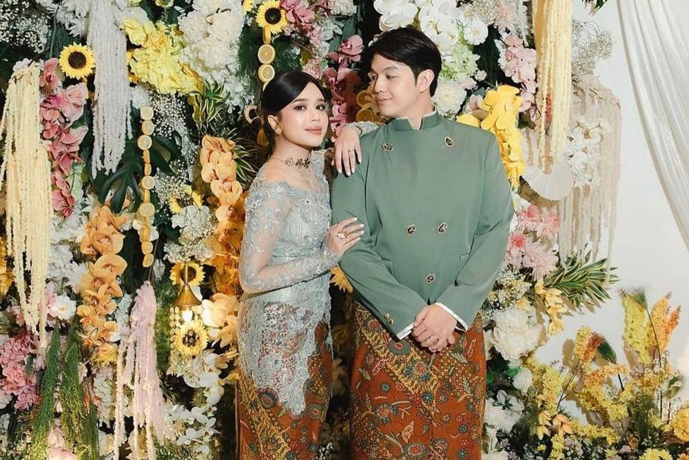lamaran adat Jawa Brisia Jodie dan Jonathan Alden (instagram.com/brisiajodie96)