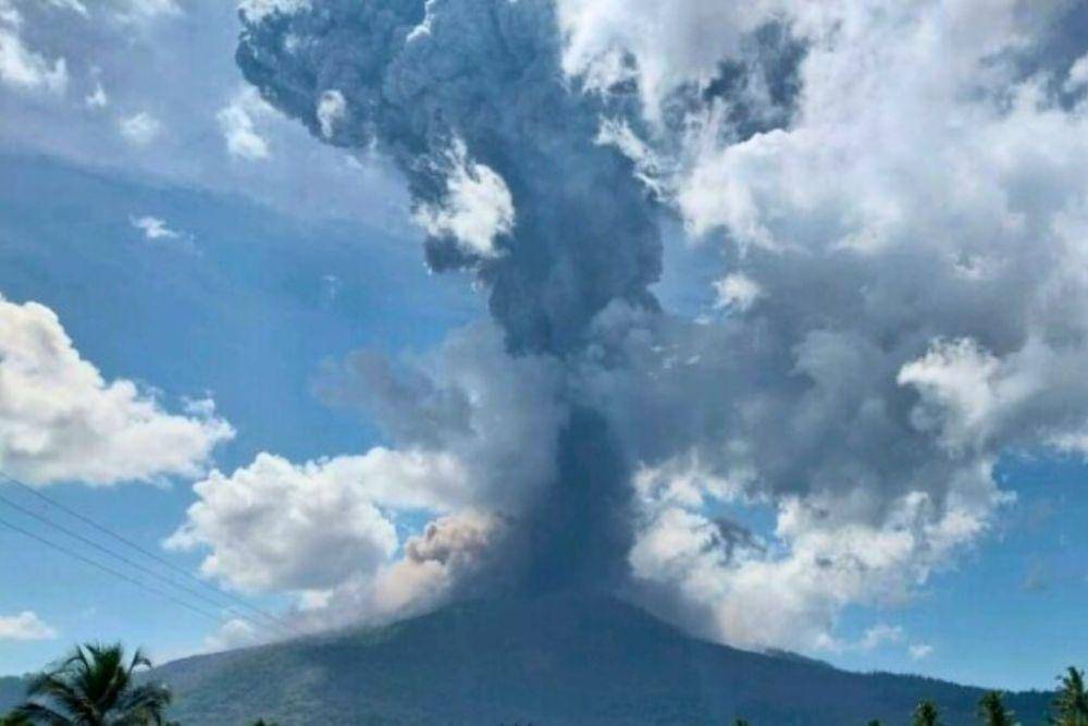 Gunung Lewotobi Laki-Laki Kembali Erupsi