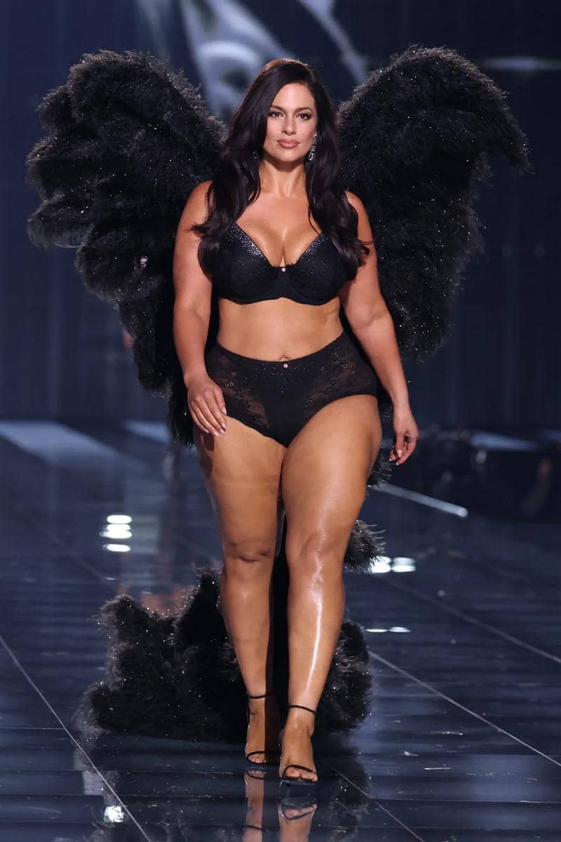 model plus-size seperti Paloma Elsesser dan Ashley Graham di Victoria’s Secret Fashion Show 2025