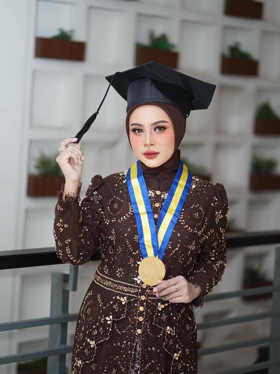 makeup wisuda Korean look