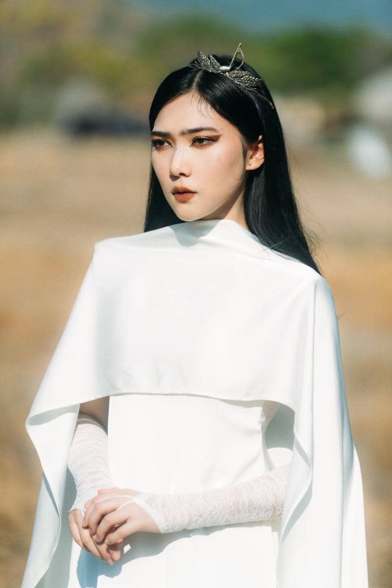 1. ISYANA SARASVATI - I_M ON MY WAY PUBLICITY PHOTO.JPG