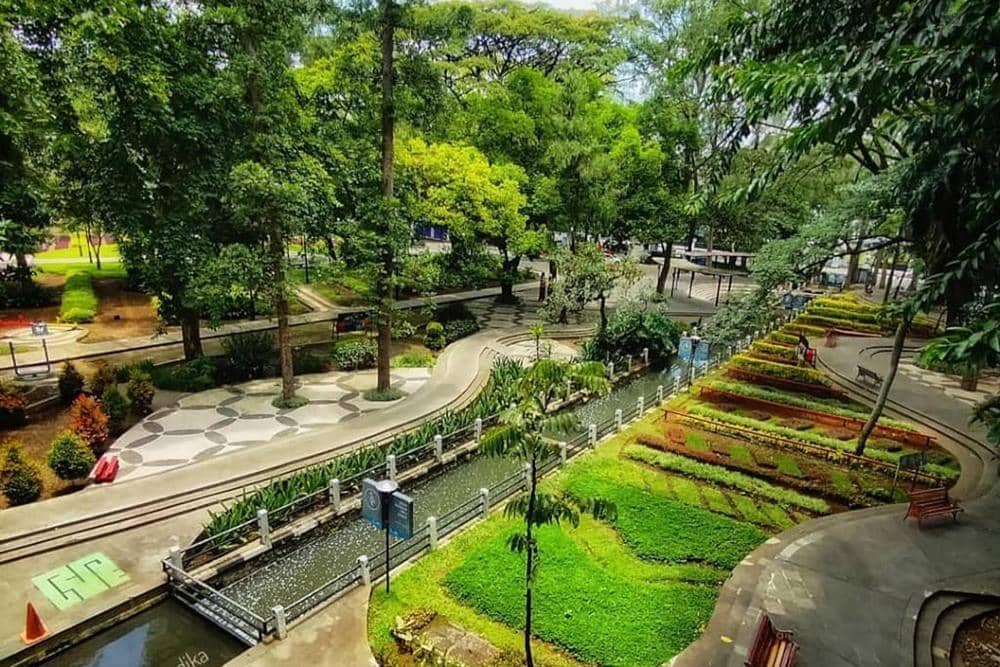 Taman Bandung.jpg
